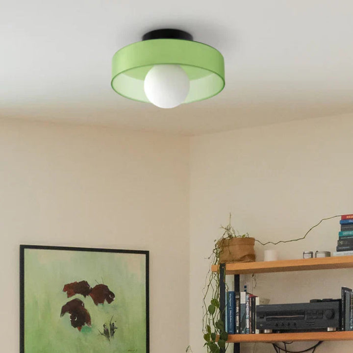 Lampa sufitowa i ścienna LED z kloszem w kształcie dysku i mleczną kulą