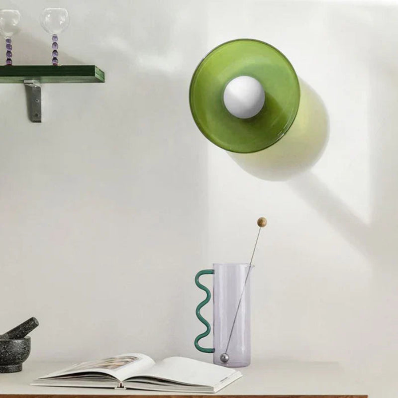 Lampa sufitowa i ścienna LED z kloszem w kształcie dysku i mleczną kulą