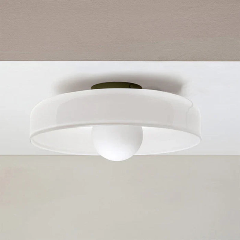 Lampa sufitowa i ścienna LED z kloszem w kształcie dysku i mleczną kulą