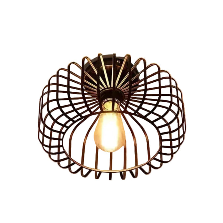 Lampa sufitowa z kloszem drucianym i efektem cienia na suficie