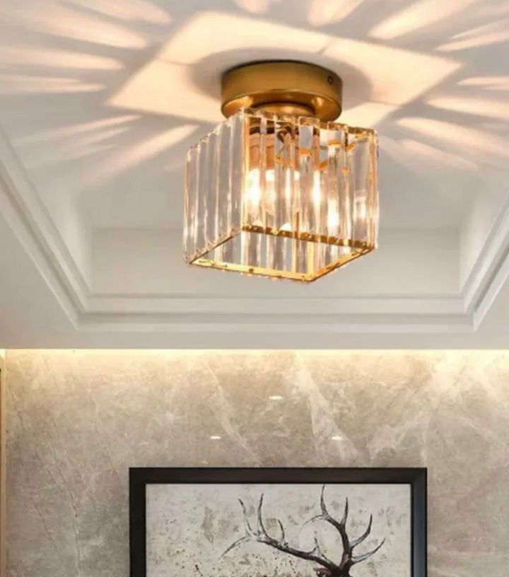 Lampa sufitowa z pryzmatami kryształowymi