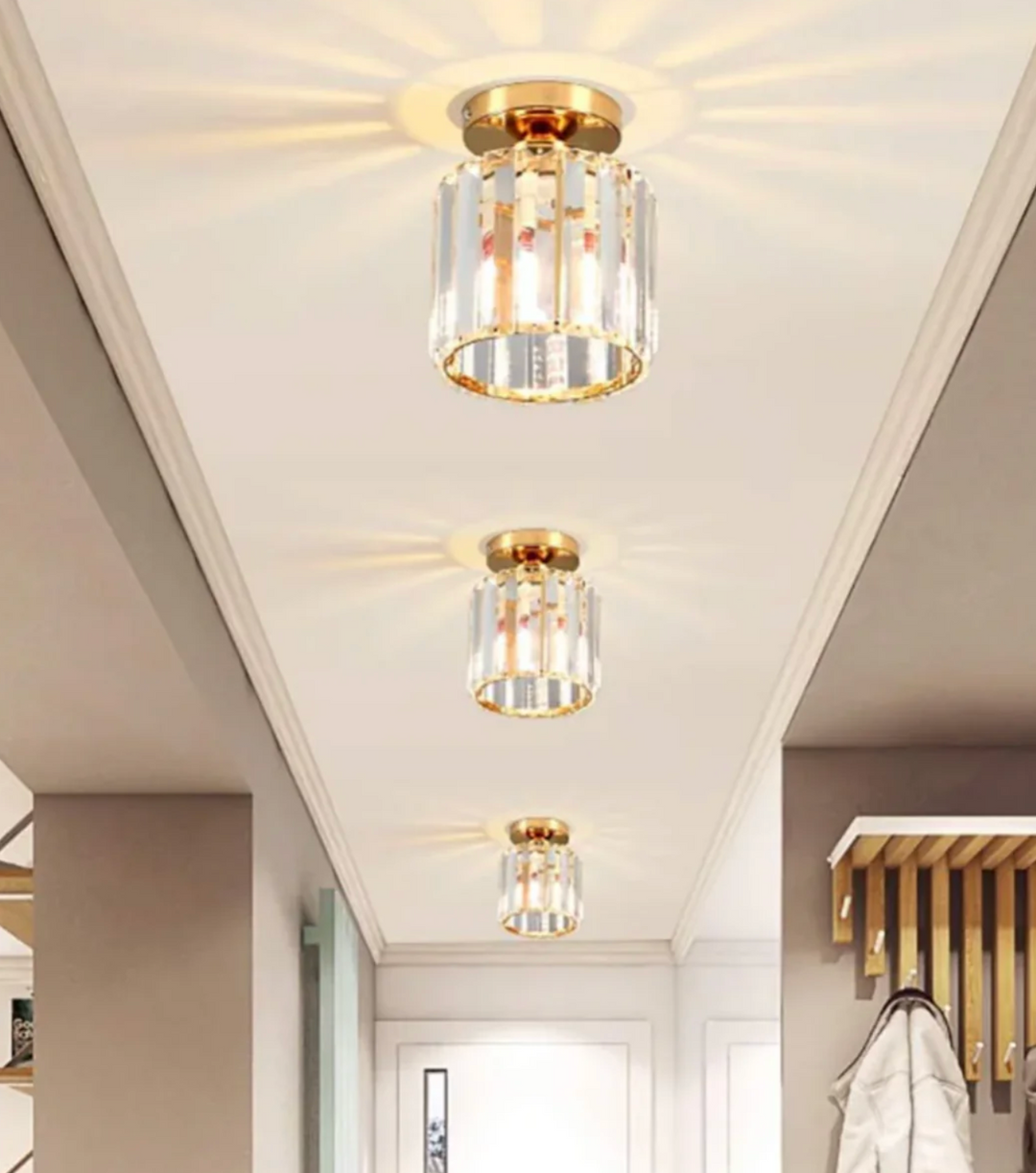 Lampa sufitowa z pryzmatami kryształowymi