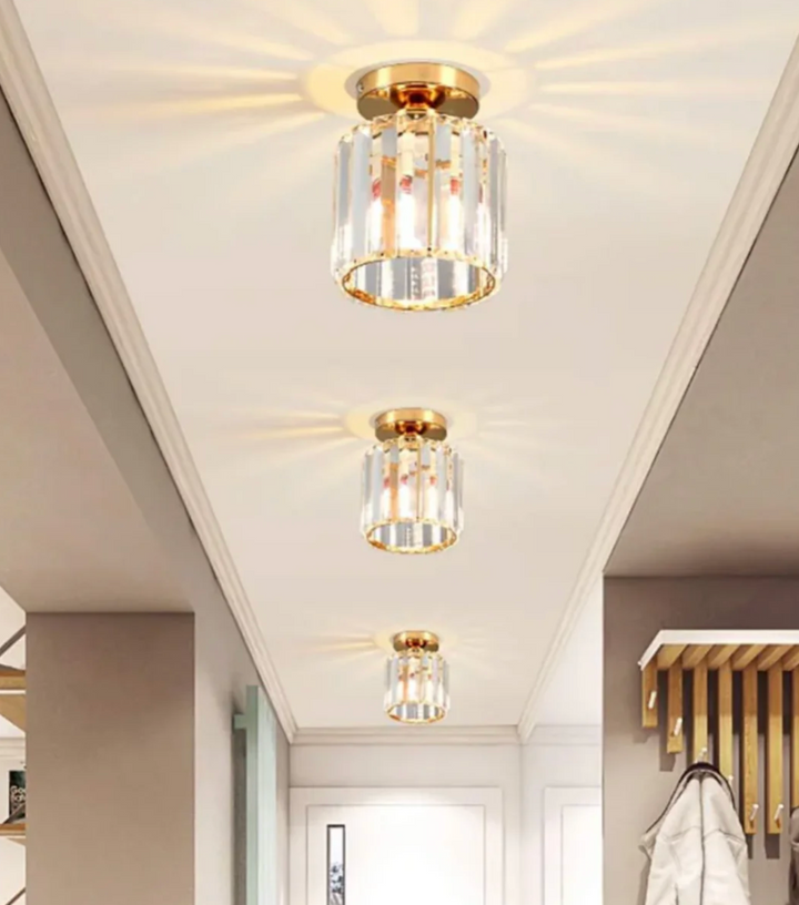 Lampa sufitowa z pryzmatami kryształowymi
