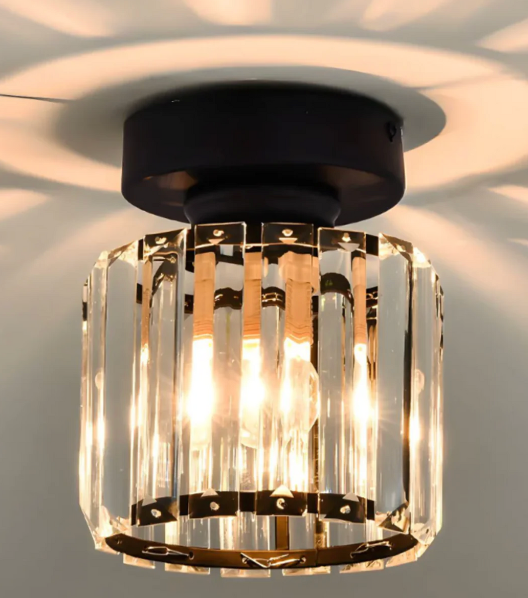Lampa sufitowa z pryzmatami kryształowymi