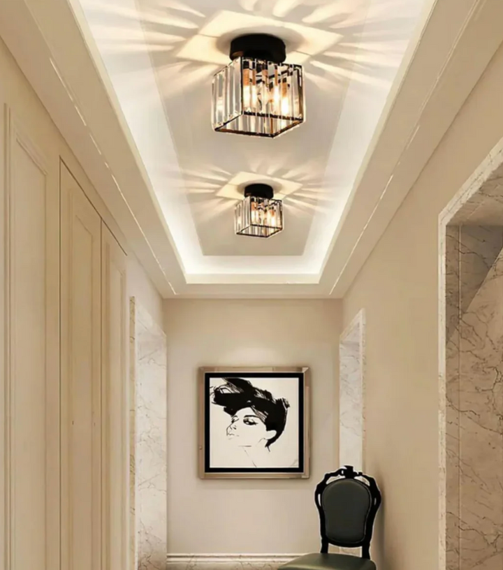 Lampa sufitowa z pryzmatami kryształowymi