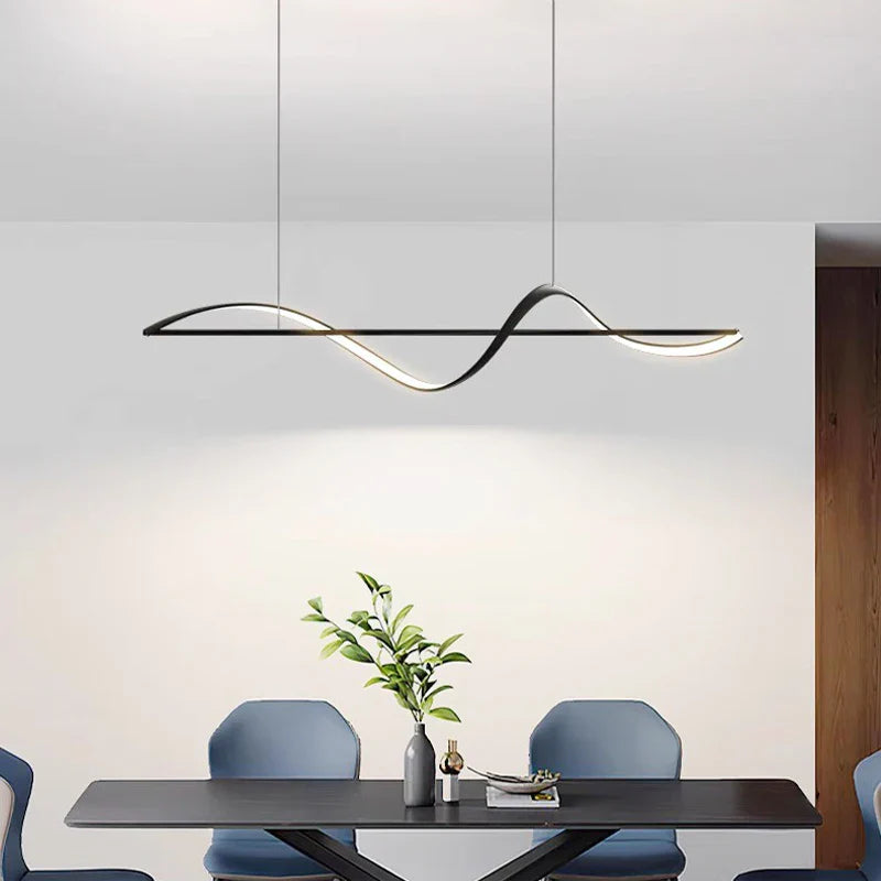 Lampa wisząca LED o falistej, liniowej formie