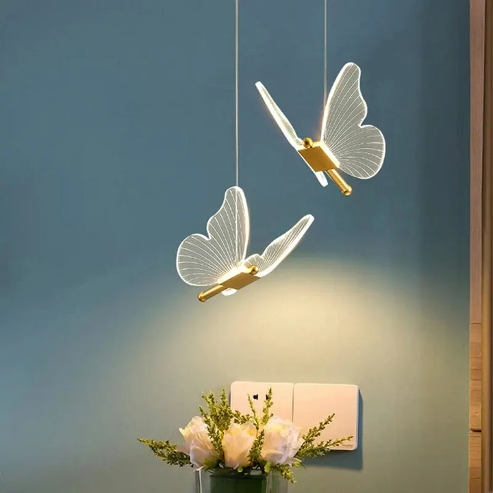 Lampa wisząca LED w kształcie motyla