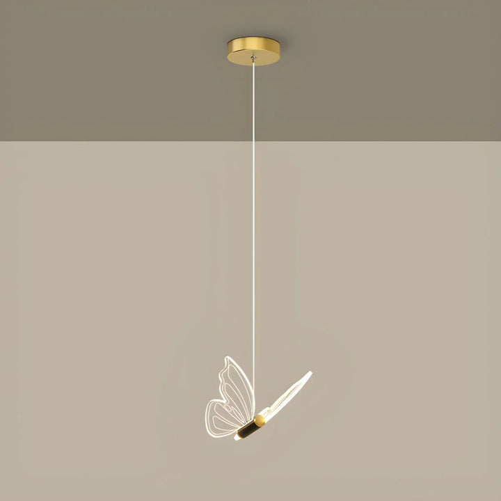 Lampa wisząca LED w kształcie motyla z liniowym źródłem światła i metalowym mocowaniem sufitowym