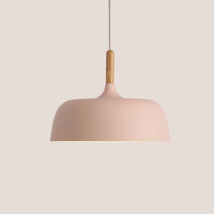 Lampa wisząca LED z kopułowym metalowym kloszem i drewnianym łącznikiem
