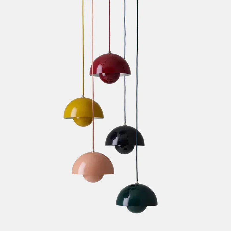 Lampa wisząca LED z kopulastym metalowym kloszem i matowym szklanym kloszem