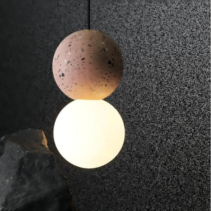Lampa wisząca LED z kulistym szklanym kloszem
