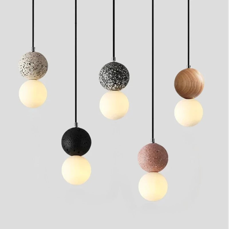 Lampa wisząca LED z kulistym szklanym kloszem