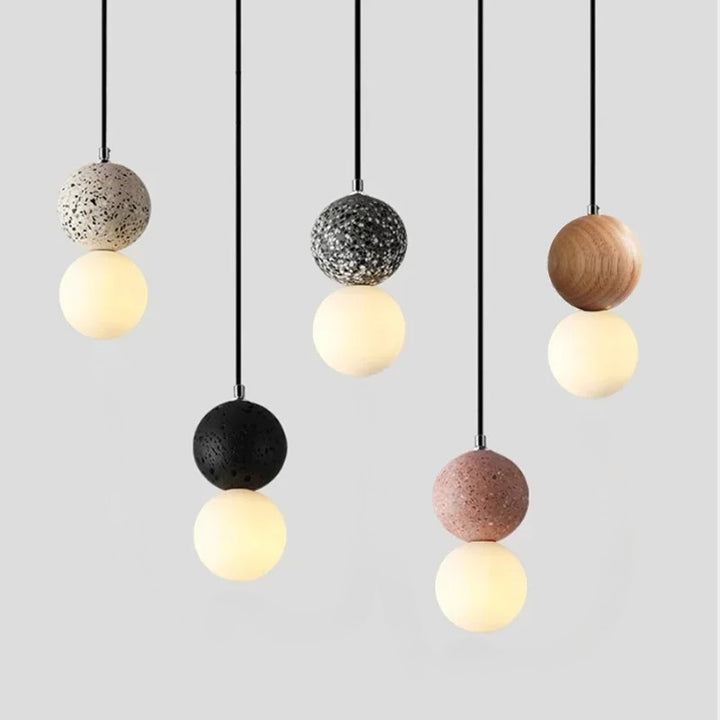 Lampa wisząca LED z kulistym szklanym kloszem