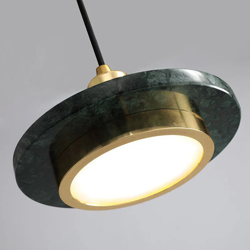 Lampa wisząca LED z marmurowym dyskiem