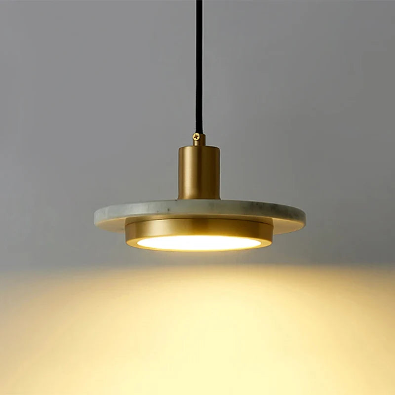 Lampa wisząca LED z marmurowym dyskiem