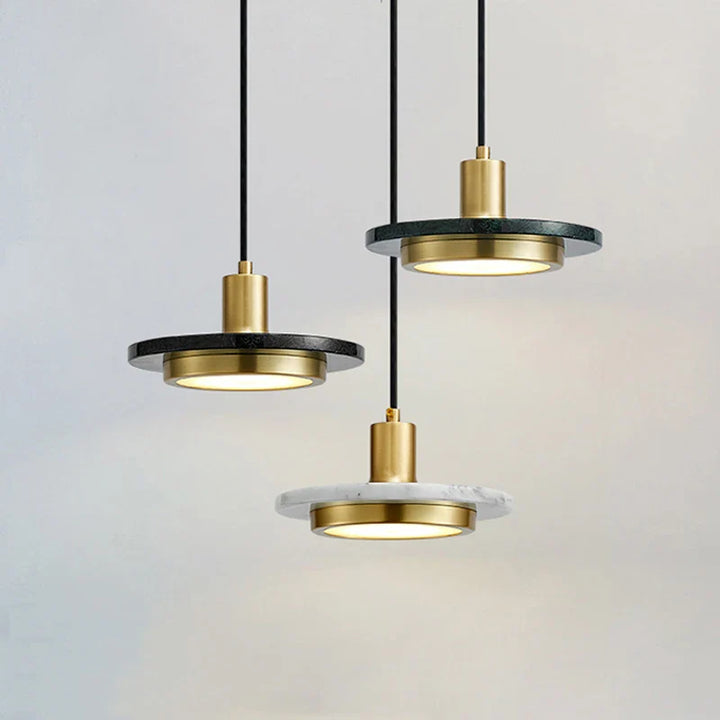 Lampa wisząca LED z marmurowym dyskiem