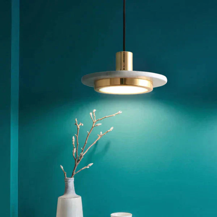 Lampa wisząca LED z marmurowym dyskiem