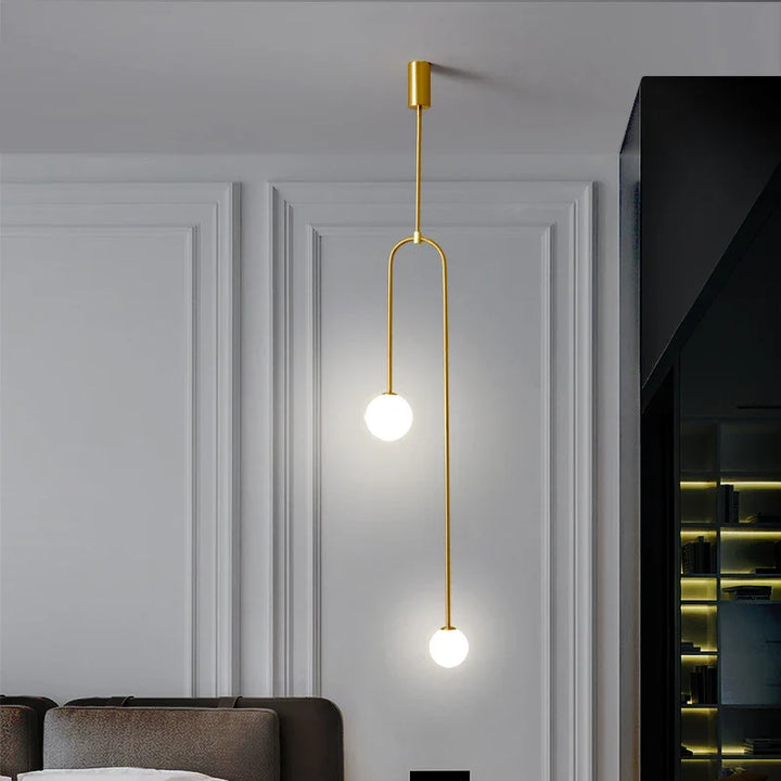 Lampa wisząca LED z mrożonymi kulami z pionowym uchwytem na metalowej pętli