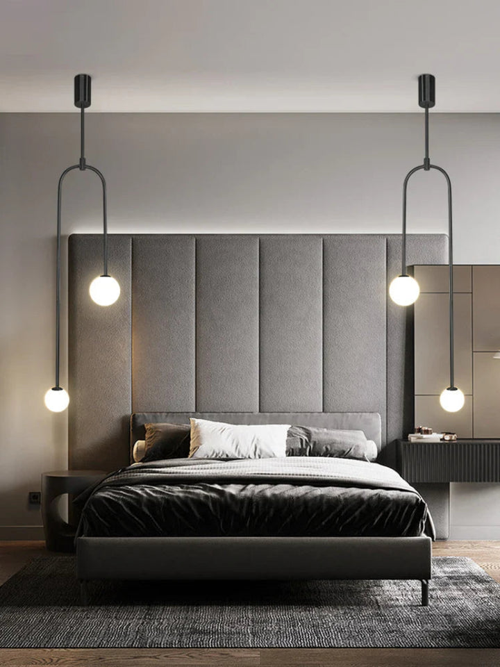 Lampa wisząca LED z mrożonymi kulami z pionowym uchwytem na metalowej pętli