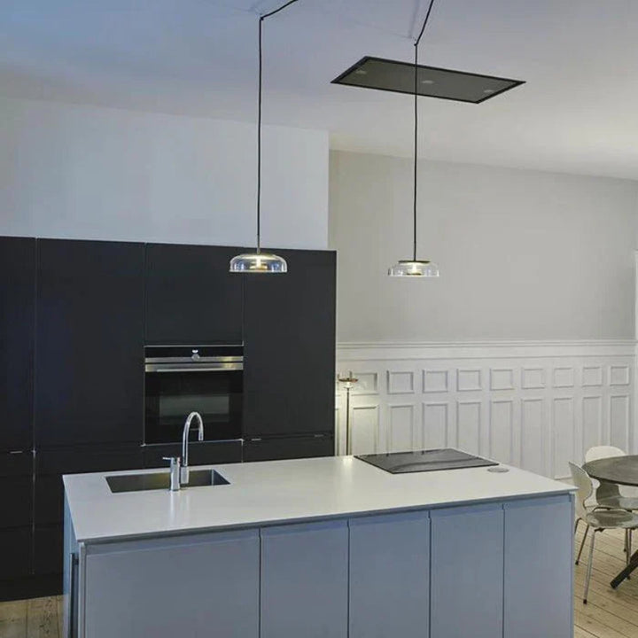 Lampa wisząca LED z płaskim szklanym kloszem przezroczysta kopuła na mosiężnym trzpieniu