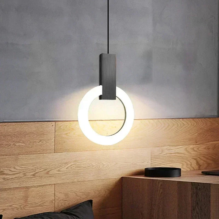 Lampa wisząca LED z pojedynczym pierścieniem świetlnym i prostokątnym łącznikiem