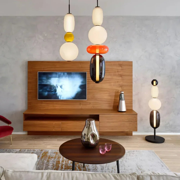 Lampa wisząca LED z rzeźbiarskimi elementami szklanymi