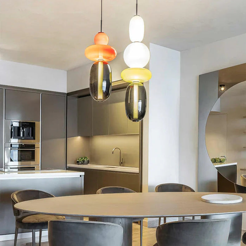 Lampa wisząca LED z rzeźbiarskimi elementami szklanymi