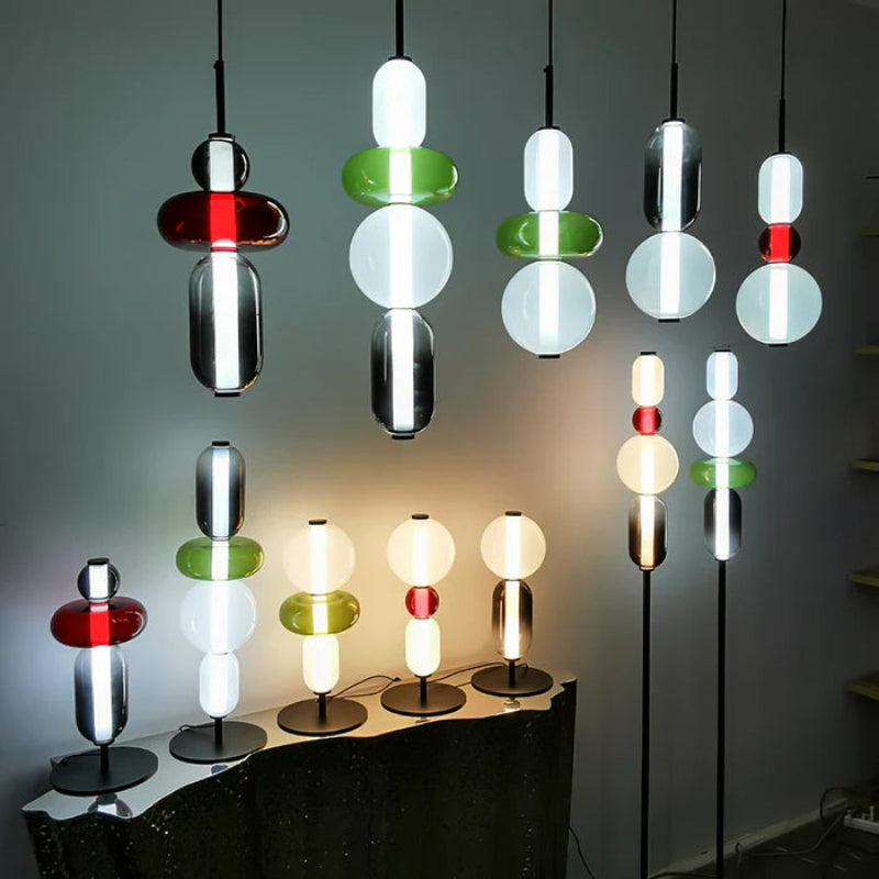Lampa wisząca LED z rzeźbiarskimi elementami szklanymi
