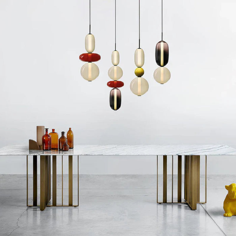 Lampa wisząca LED z rzeźbiarskimi elementami szklanymi