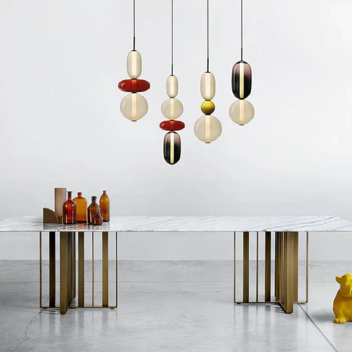 Lampa wisząca LED z rzeźbiarskimi elementami szklanymi