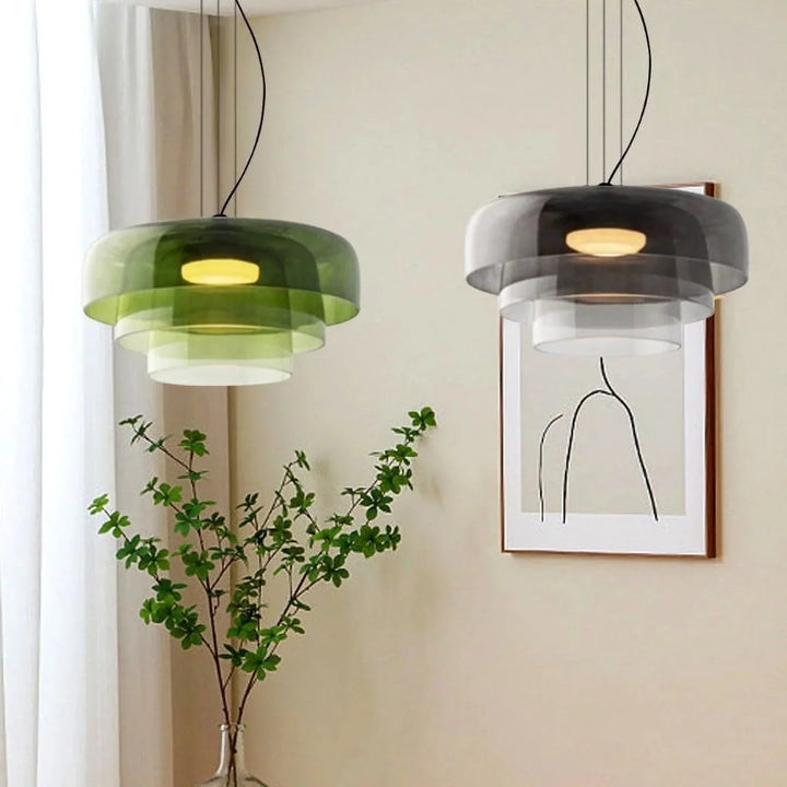 Lampa wisząca LED z szerokim płytkim szklanym kloszem i centralnym dyfuzorem LED