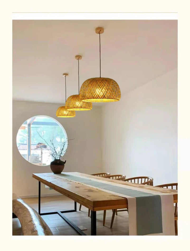 Lampa wisząca boho z bambusa z kloszem w kształcie kopuły ażurowym