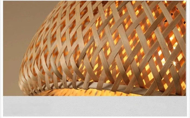 Lampa wisząca boho z bambusa z kloszem w kształcie kopuły ażurowym