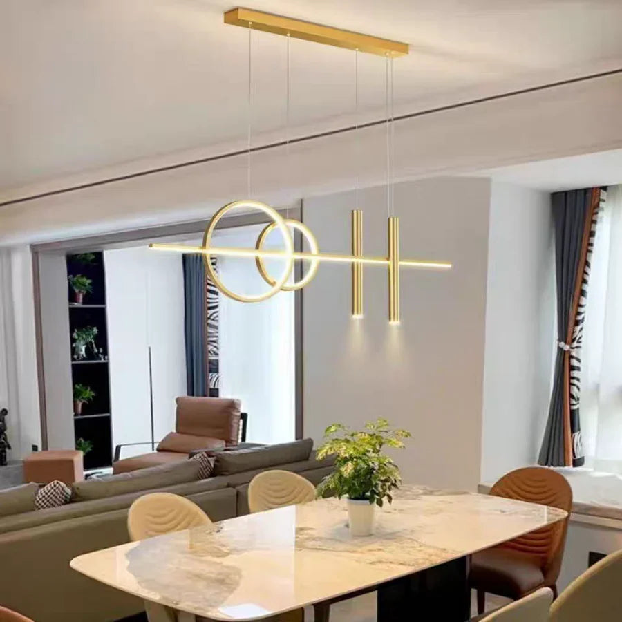 Lampa wisząca liniowa LED z poziomym paskiem przeplatanymi pierścieniami i cylindrycznymi reflektorkami