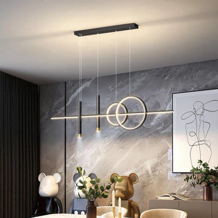 Lampa wisząca liniowa LED z poziomym paskiem przeplatanymi pierścieniami i cylindrycznymi reflektorkami