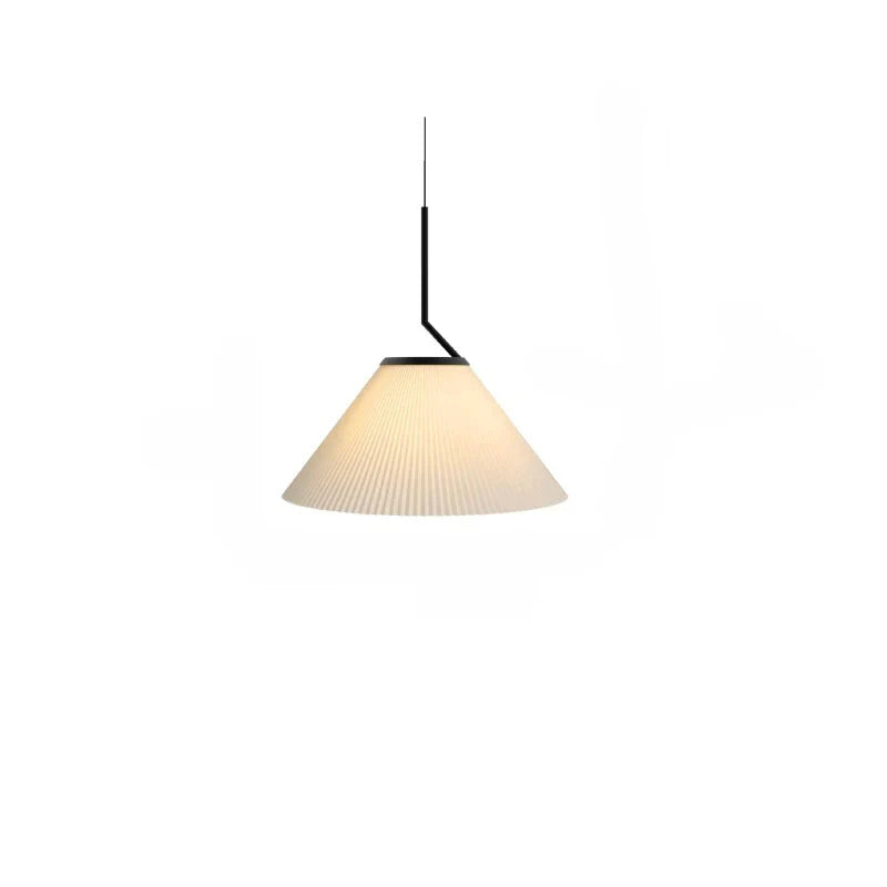 Lampa wisząca na pasku z plisowanymi kloszami