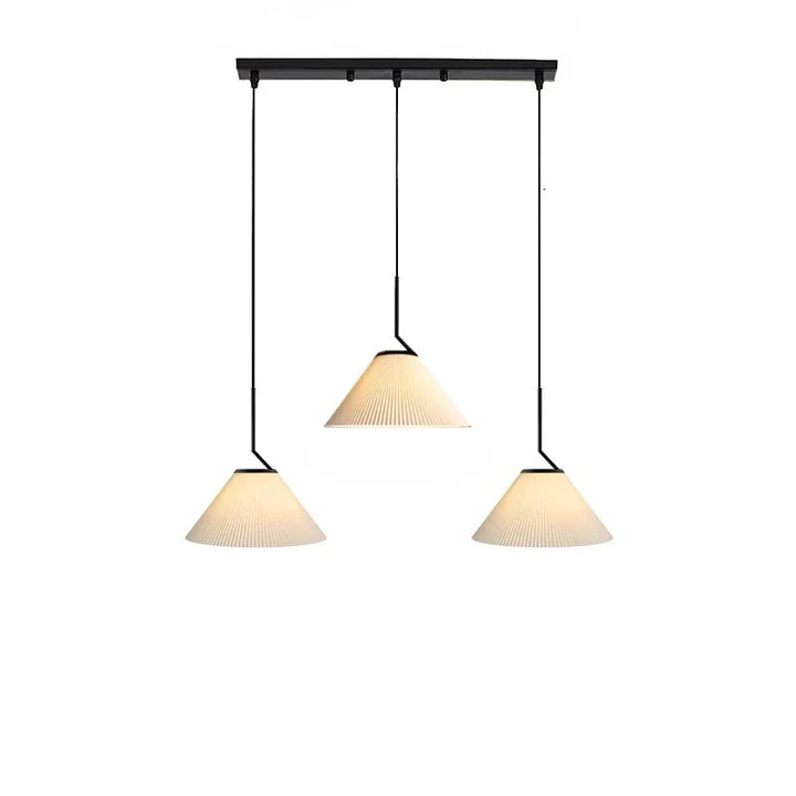 Lampa wisząca na pasku z plisowanymi kloszami