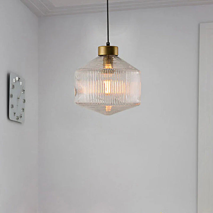 Lampa wisząca szklana z żebrowanym kloszem