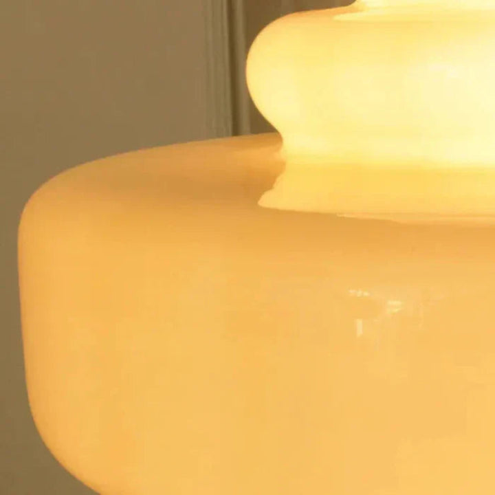 Lampa wisząca szklana z kloszem warstwowym