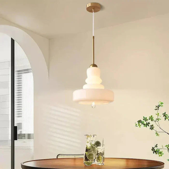 Lampa wisząca szklana z kloszem warstwowym