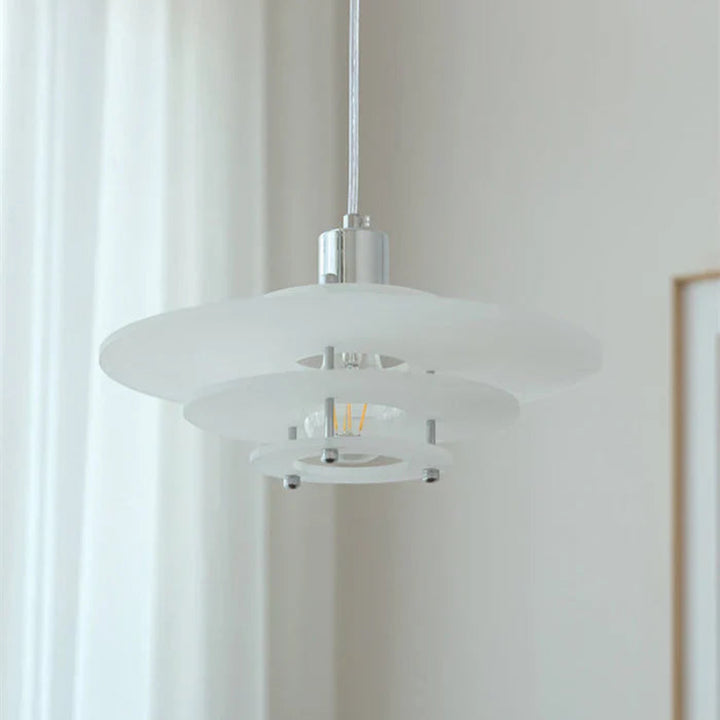 Lampa wisząca w kształcie dysku z pierścieniami akrylowymi