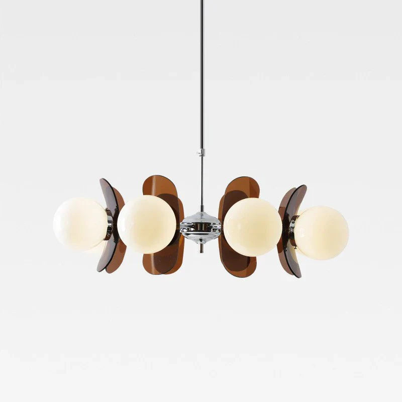 Lampa wisząca w stylu Bauhaus z kulistymi kloszami i dekoracyjnymi panelami z bursztynu