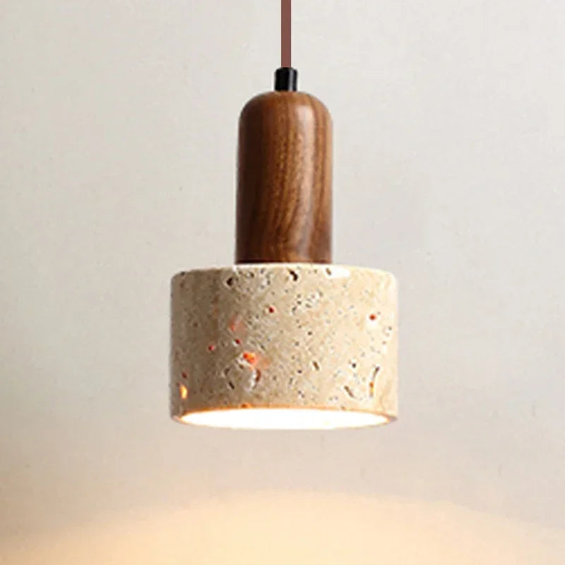 Lampa wisząca wykonana z naturalnego kamienia i drewna