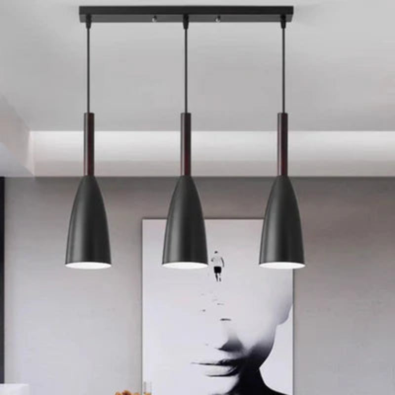 Lampa wisząca z cienkimi kloszami na pasku