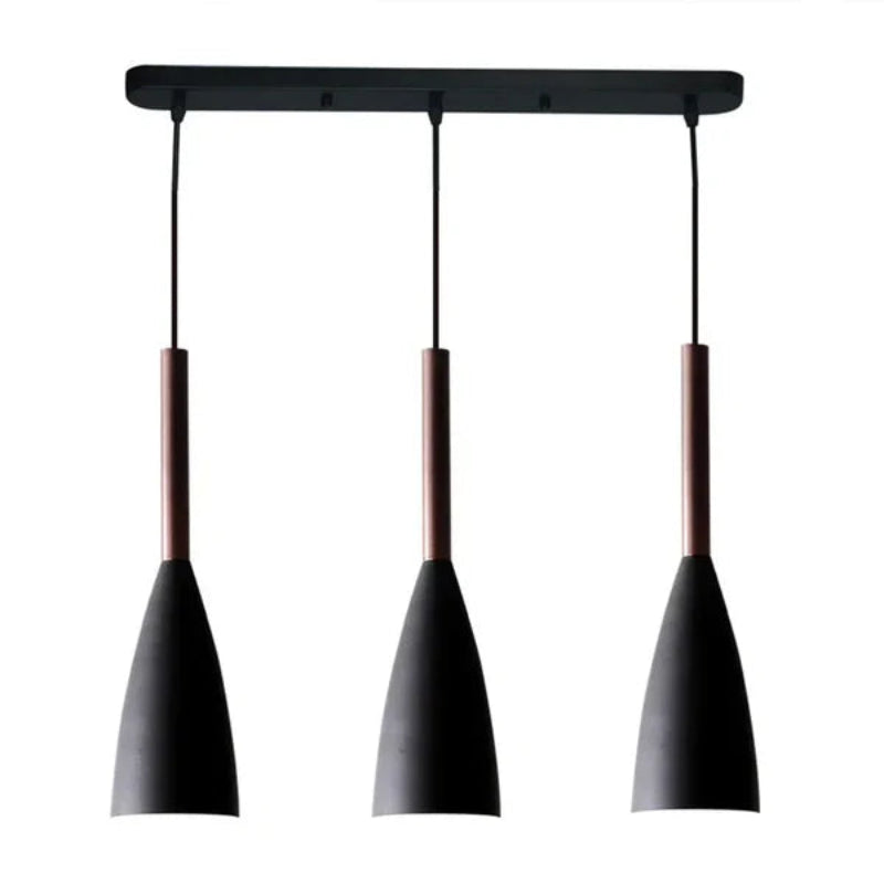 Lampa wisząca z cienkimi kloszami na pasku