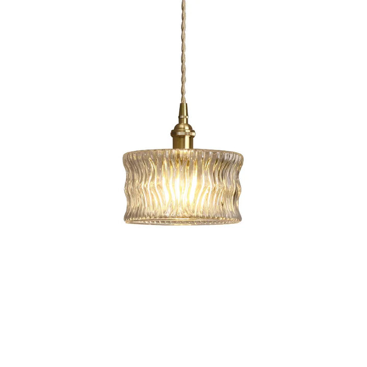 Lampa wisząca z cylindrycznym kloszem ze szkła ryflowanego i mosiężną oprawą