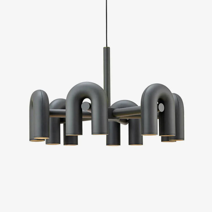 Lampa wisząca z cylindrycznymi punktami świetlnymi na łukowatych ramionach