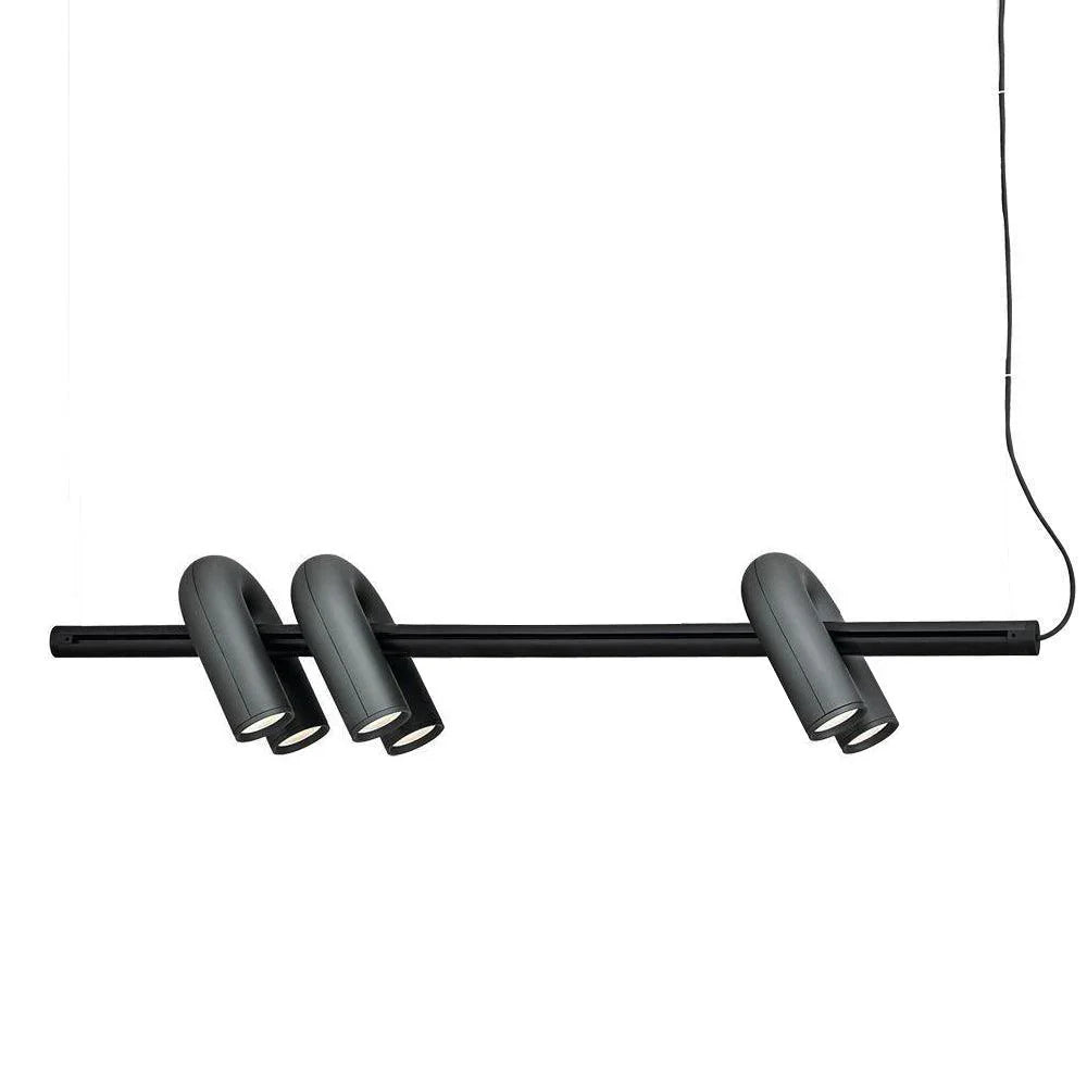 Lampa wisząca z cylindrycznymi punktami świetlnymi na łukowatych ramionach