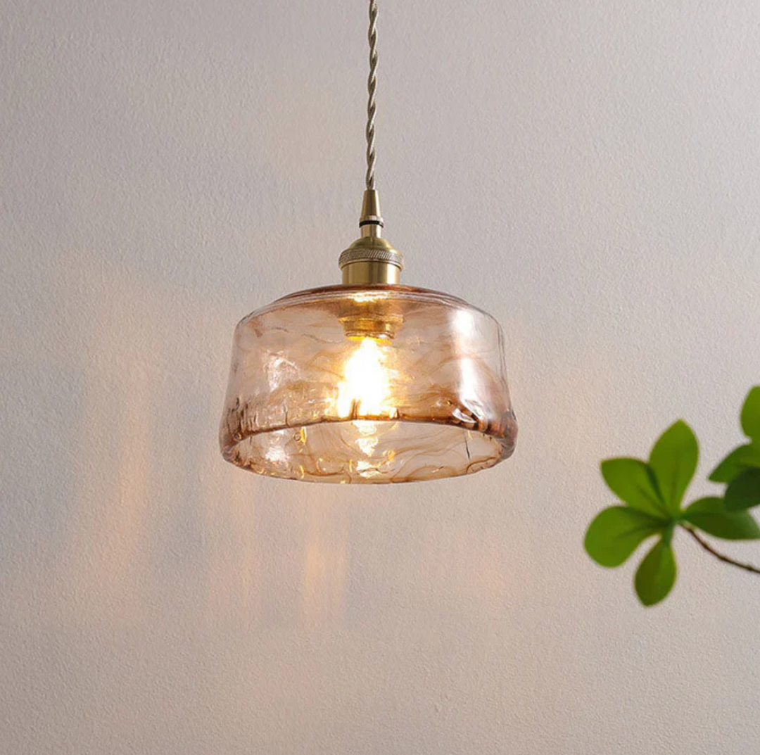 Lampa wisząca z dmuchanego szkła ze skręconym kablem i mosiądzem