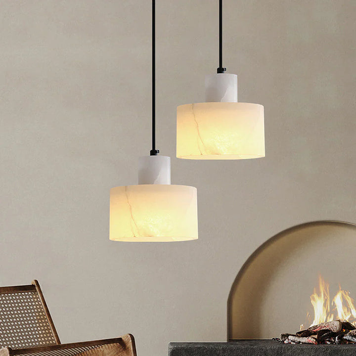 Lampa wisząca z kamiennym kloszem